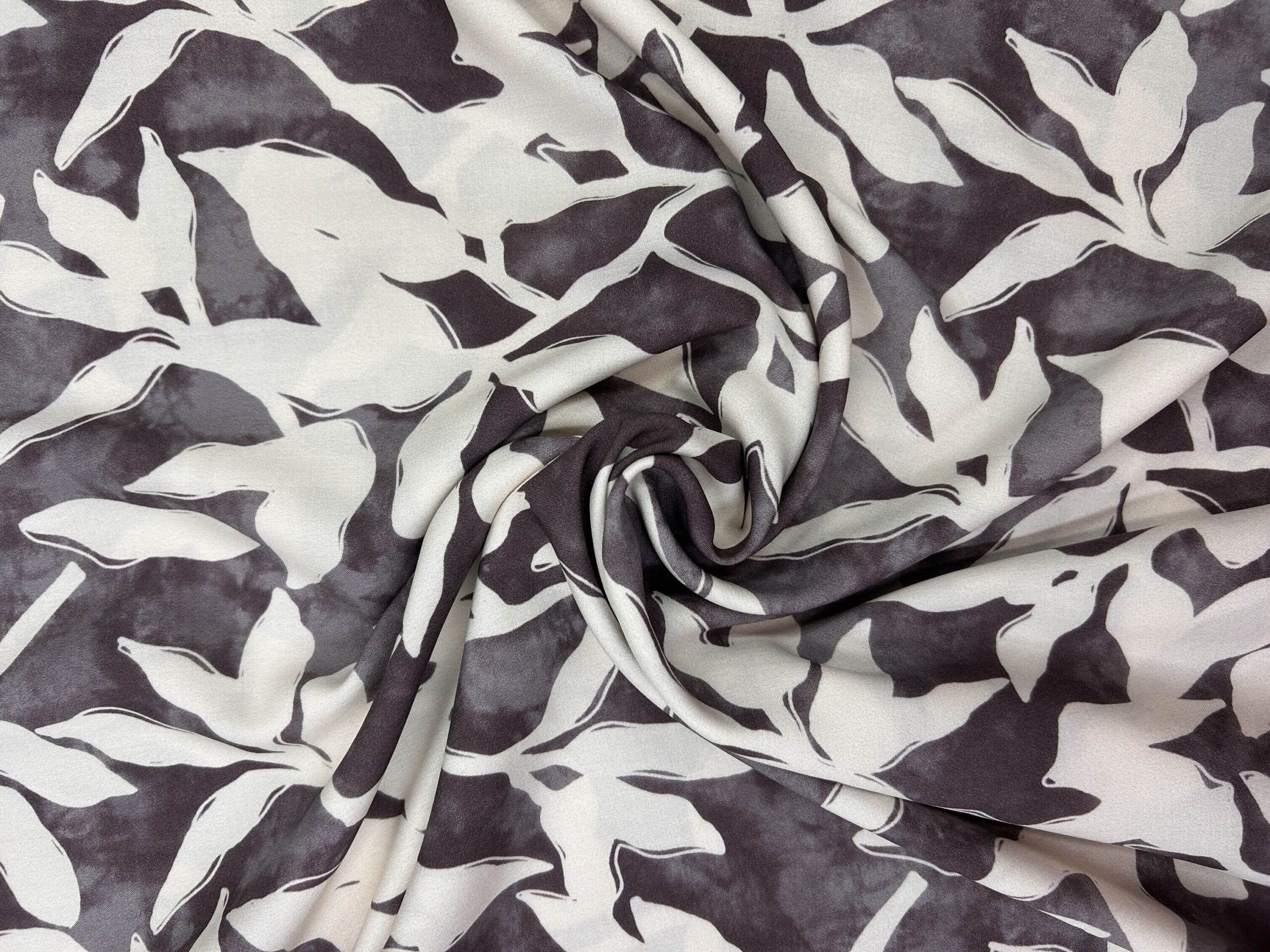 Leaf Print Viscose Mauve - Image 2